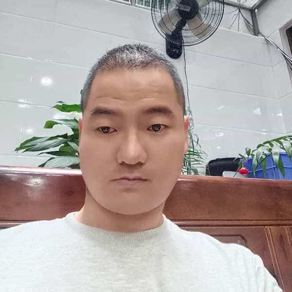 37岁岁福建单身帅哥 - 那曲吉缘网