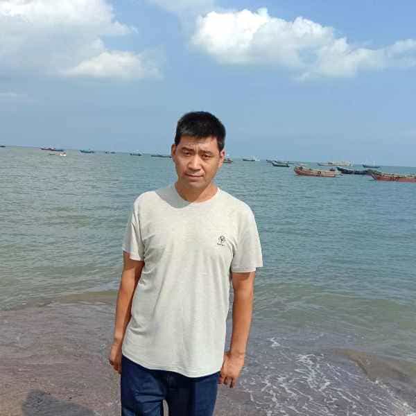 44岁岁辽宁单身帅哥 - 那曲吉缘网