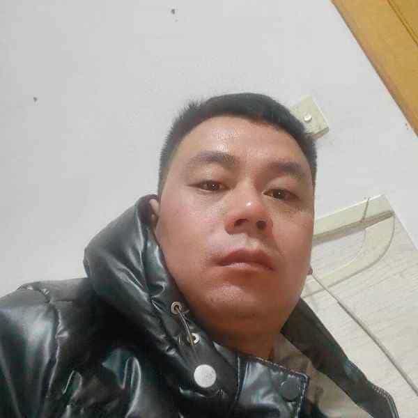 35岁岁河北单身帅哥 - 那曲吉缘网