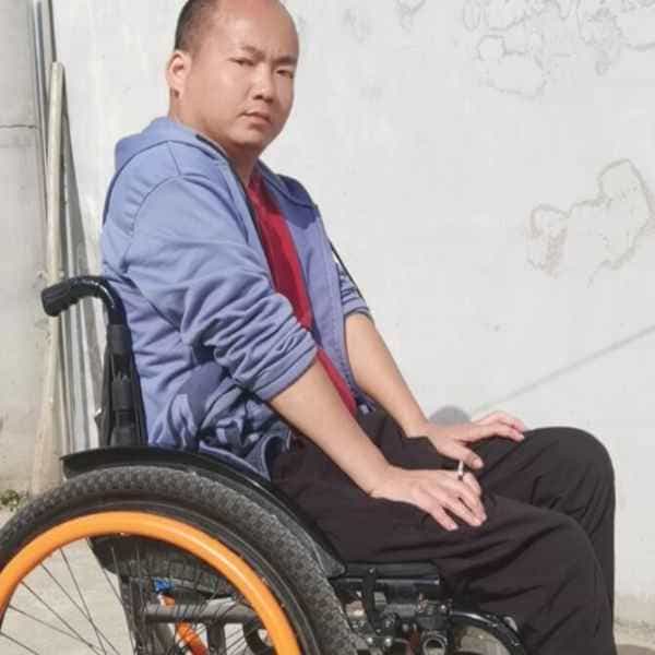 37岁岁陕西单身帅哥 - 那曲吉缘网