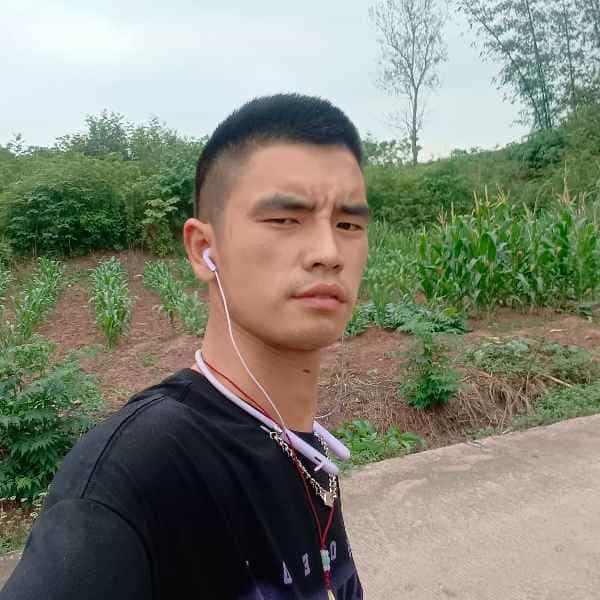 35岁岁四川单身帅哥 - 那曲吉缘网