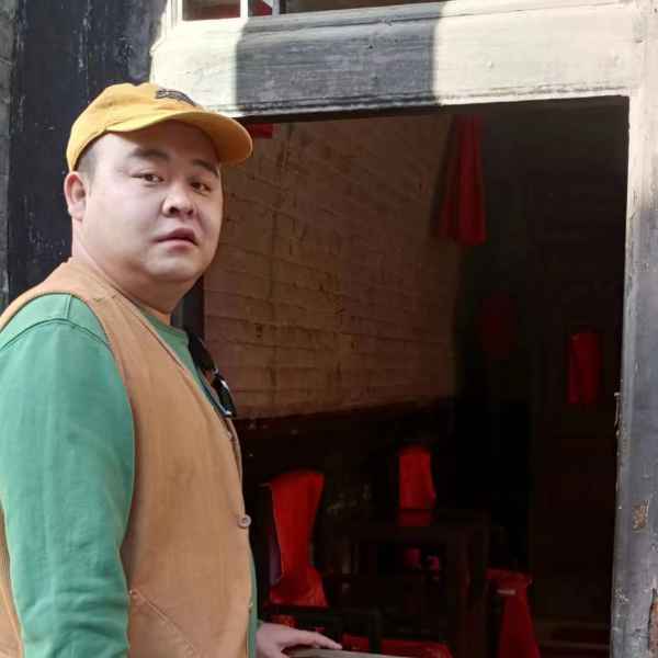 35岁岁陕西单身帅哥 - 那曲吉缘网