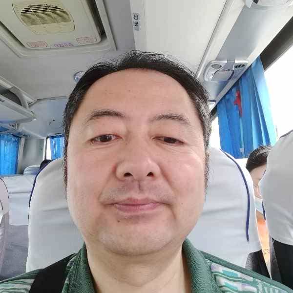 52岁岁辽宁单身帅哥 - 那曲吉缘网