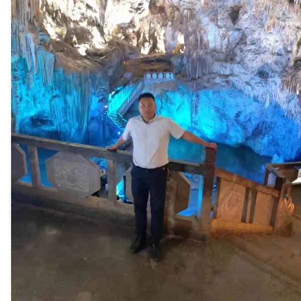 35岁岁云南单身帅哥 - 那曲吉缘网