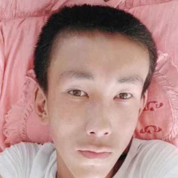 22岁岁山东单身帅哥 - 那曲吉缘网