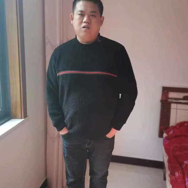 33岁岁重庆单身帅哥 - 那曲吉缘网