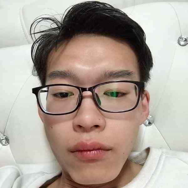 23岁岁河南单身帅哥 - 那曲吉缘网