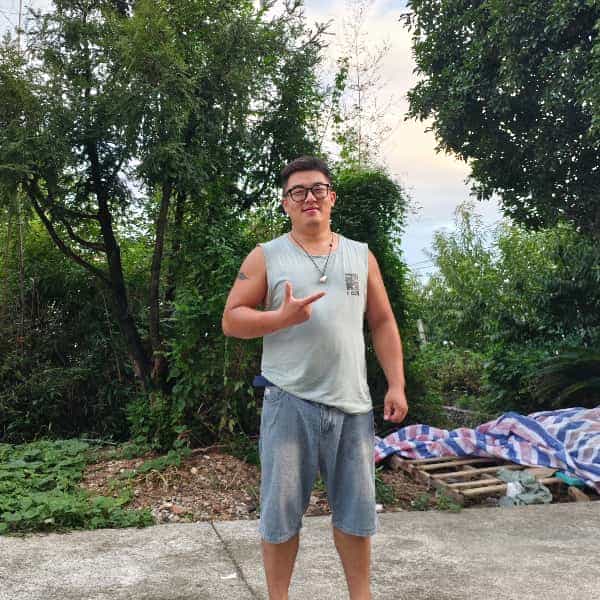 32岁岁浙江单身帅哥 - 那曲吉缘网
